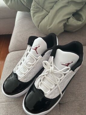 Jordan Women’s Low Sneakers White Black with Red Jumpman